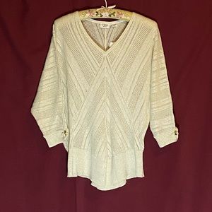 *NWT* Lt knit cream/gold 18/20W.